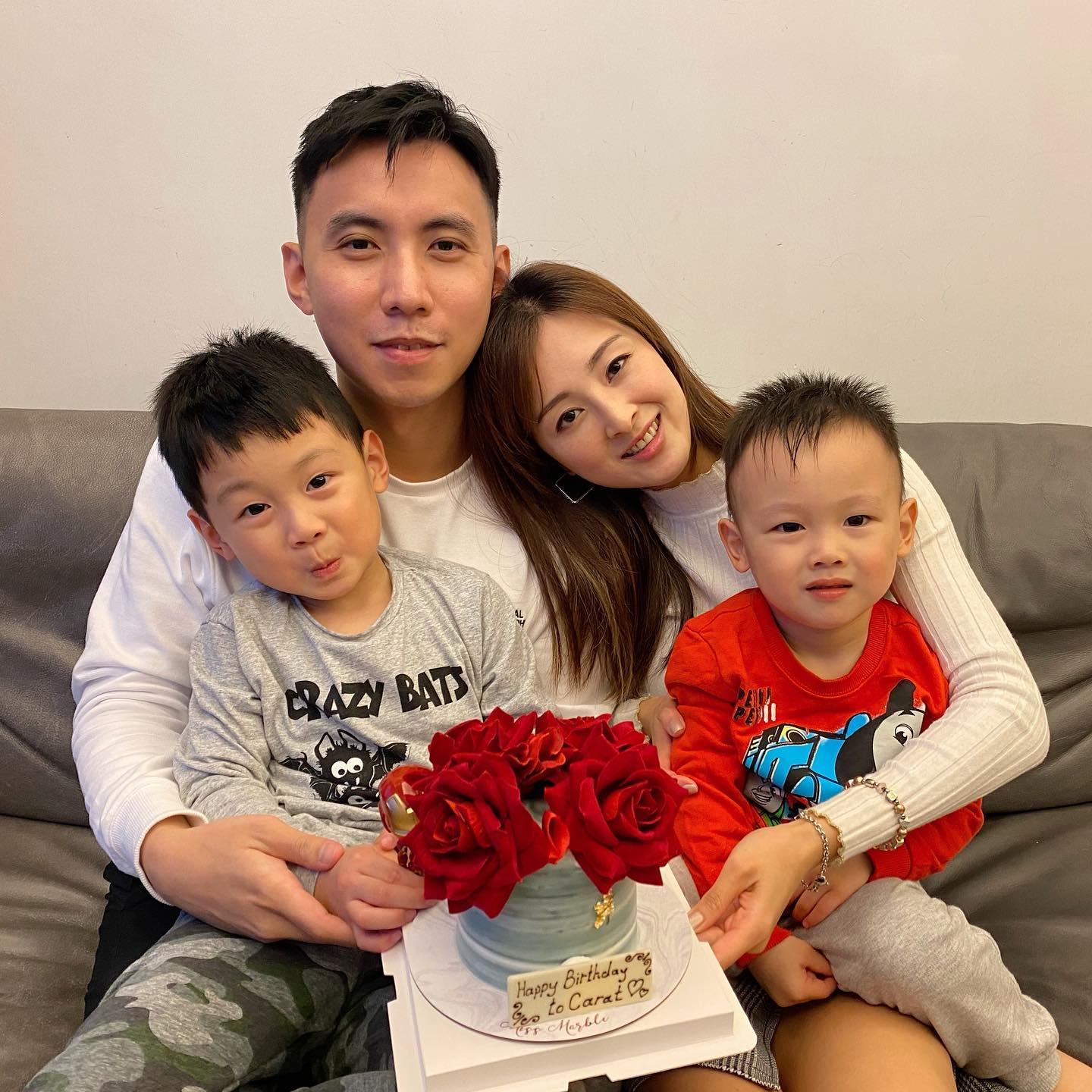 張名雅一家四口非常幸福。