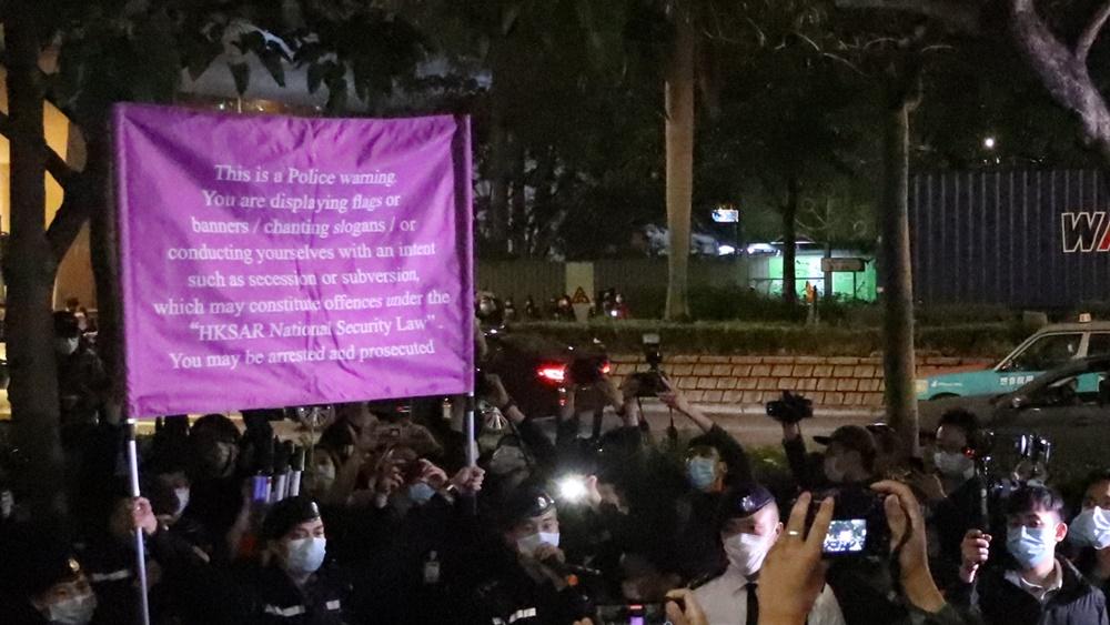 王毅說，中方始終全面準確貫徹一國兩制、港人治港、高度自治方針，香港民眾依法享有遠遠超出英國殖民地時期的更多權利及自由。(資料圖片)