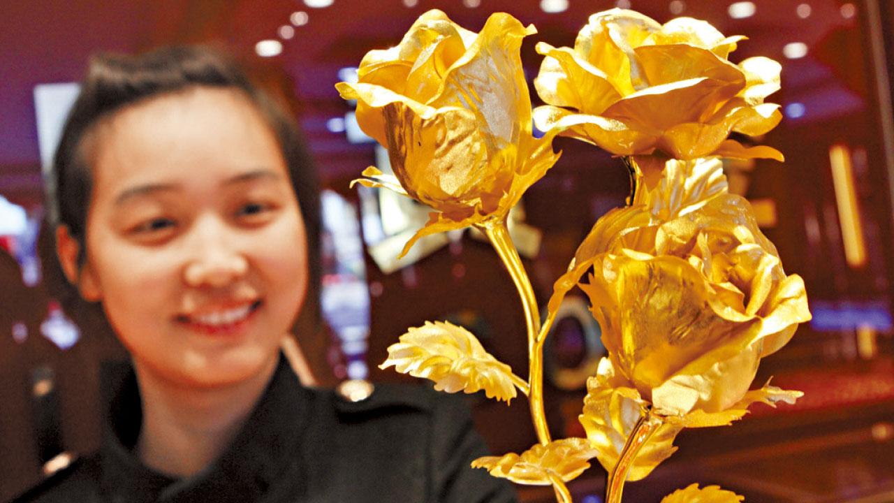 憧憬退潮|降準乏力 環球續避險 金價闖高 港股未脫困局