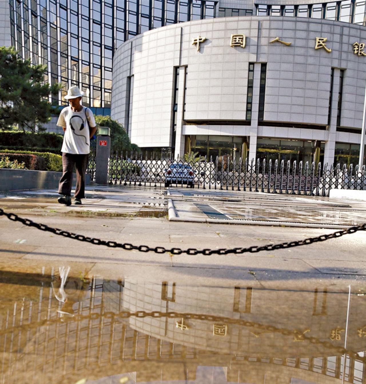 憧憬退潮|降準乏力 環球續避險 金價闖高 港股未脫困局
