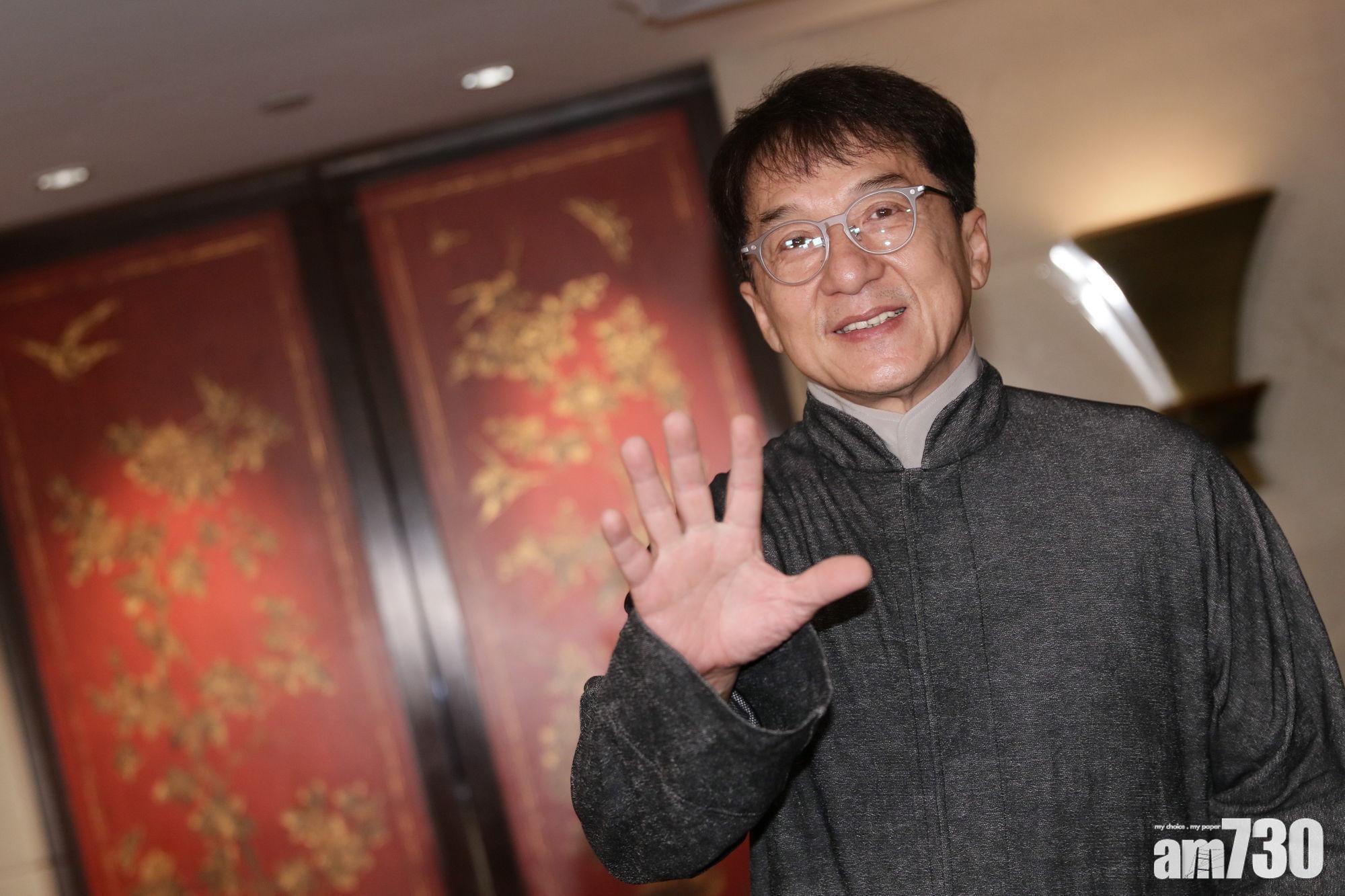 導演陳德森於年輕時曾做過成龍第一個私人助理。