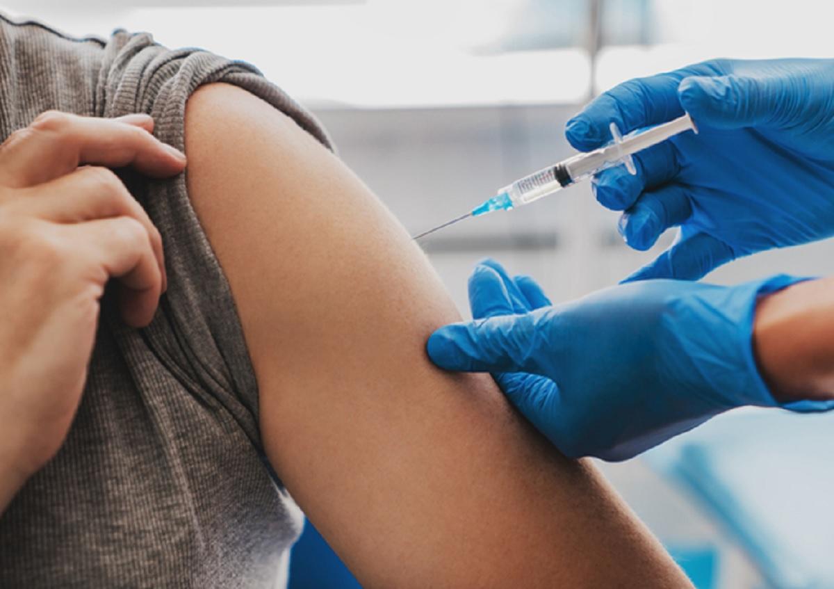 senior-vaccine_0_0.jpg