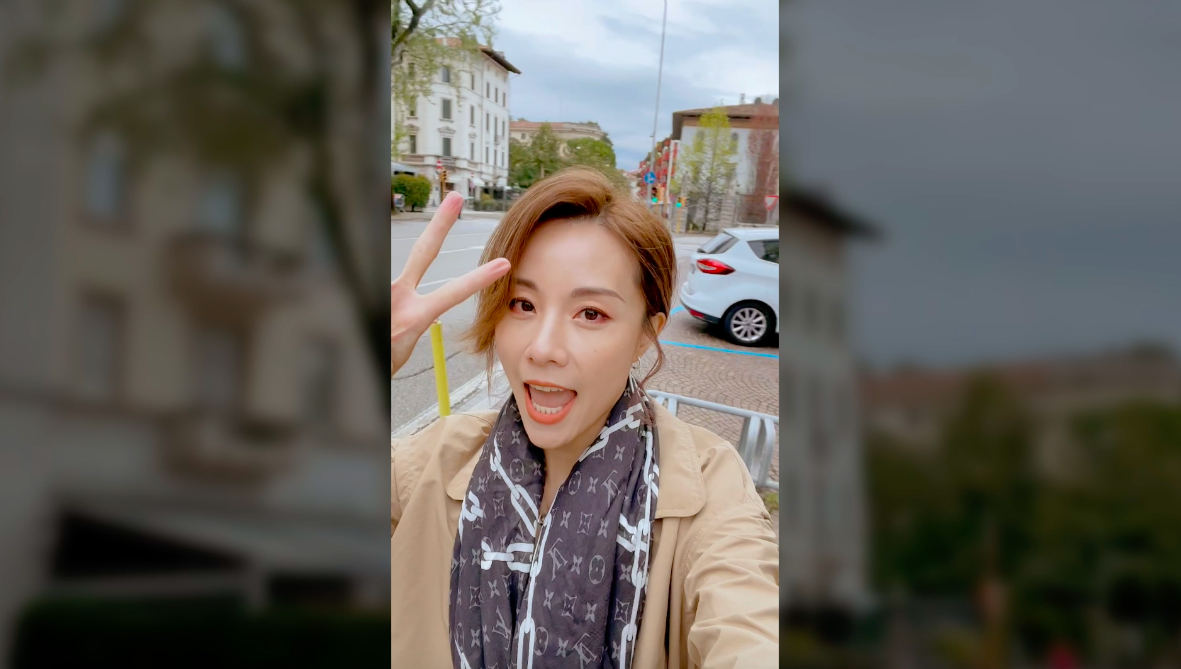 鄧麗欣脫罩現身意大利 單拖代表《飯戲攻心》參加映展