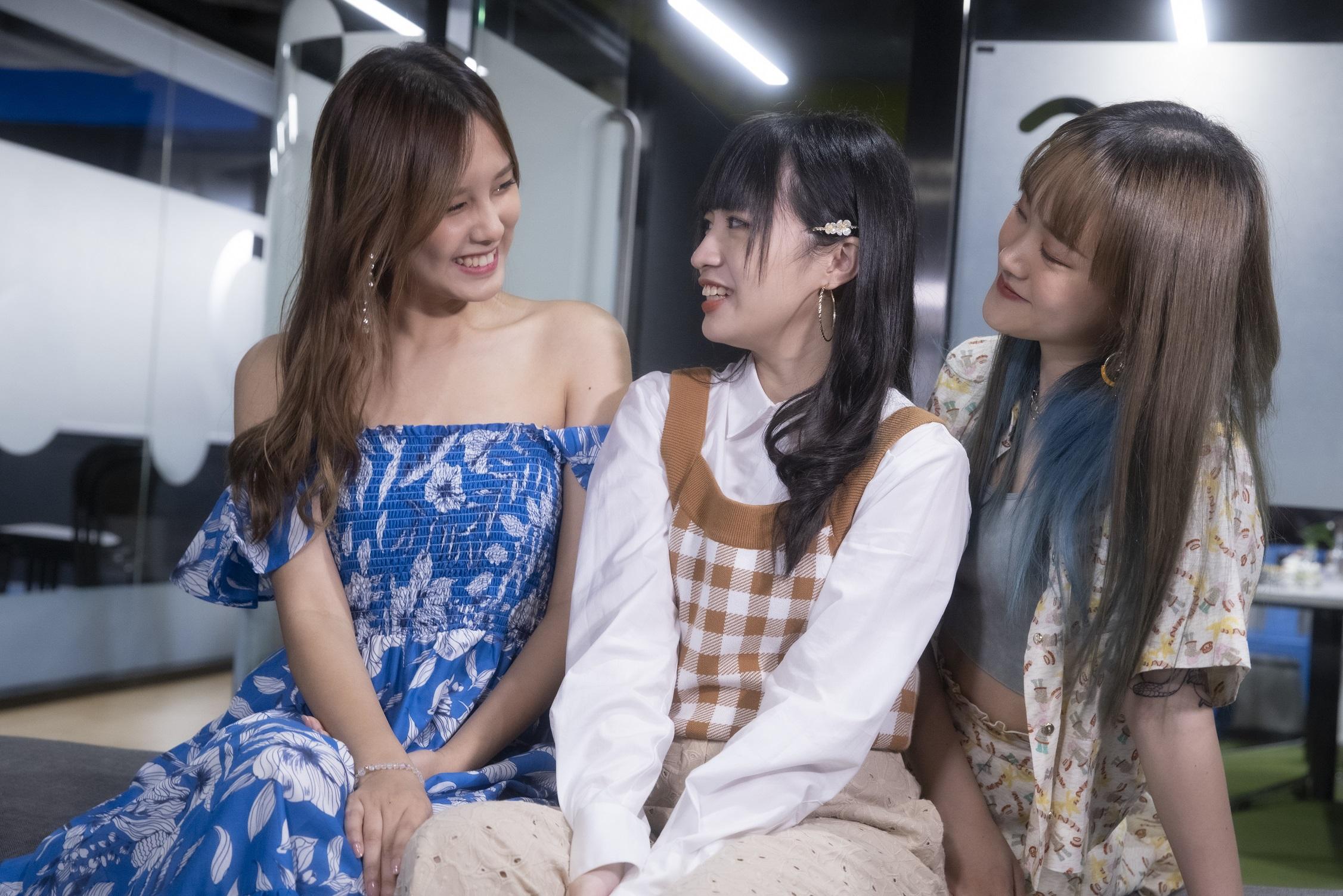 Sica、Win Win和Alice因主持節目結成好友。(蘇文傑攝)