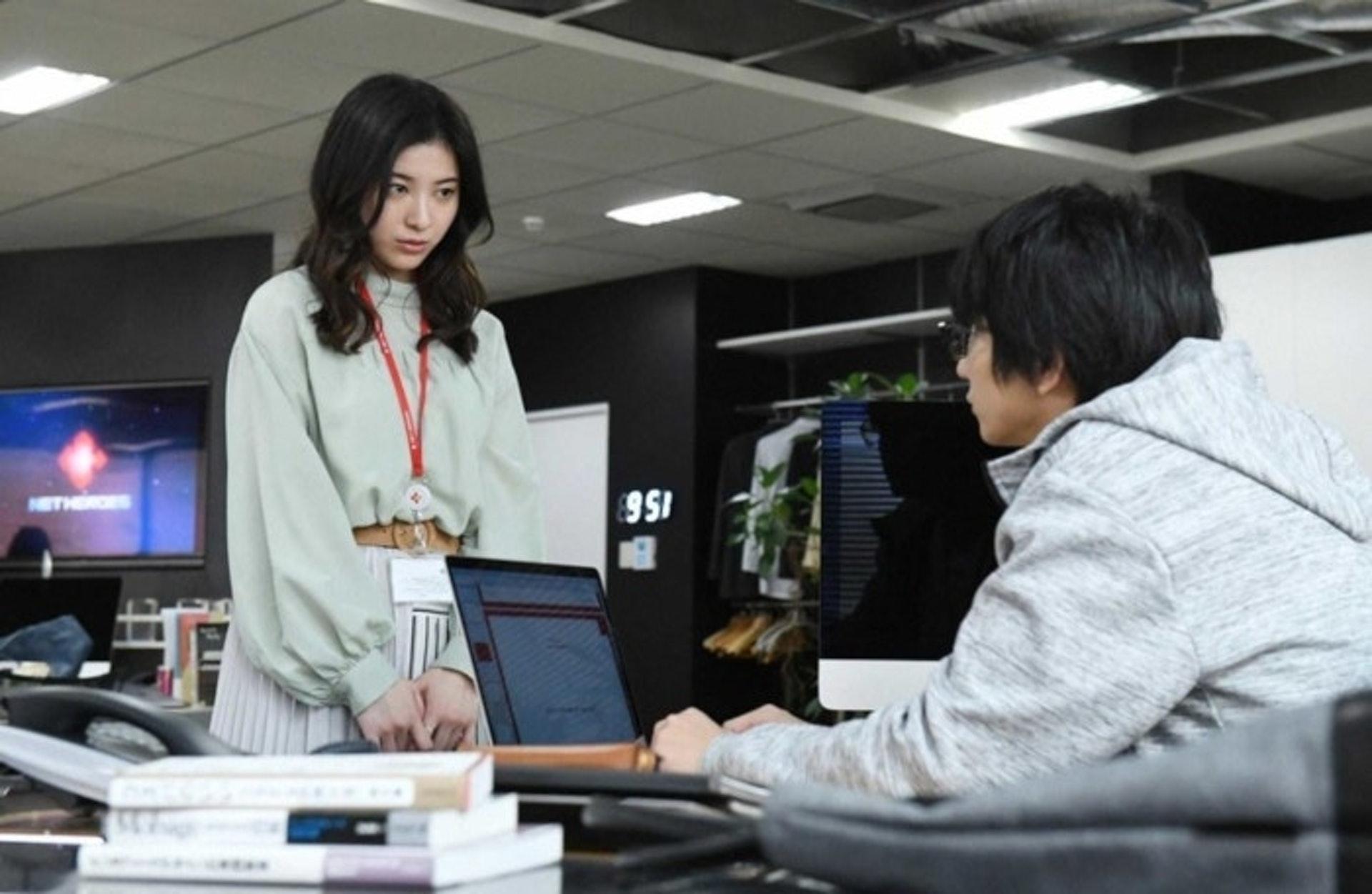 如「倦怠」出現,會對工作感到消極或憤世嫉俗,效率也變差。(《我要準時下班》劇照)
