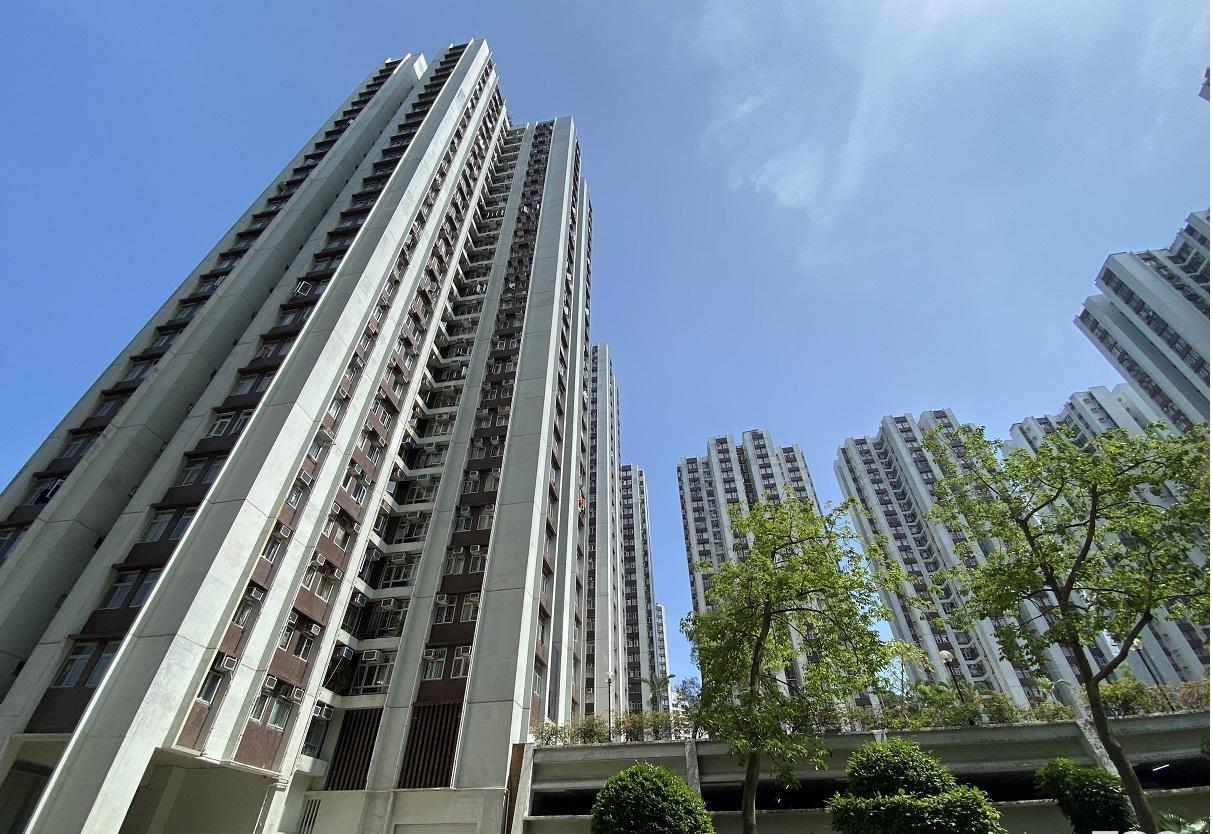 太古城本周末暫錄1宗成交,成交單位為漢宮閣中層H室,實用面積709方呎,成交價1,368萬元,業主持貨15年,帳面大賺943萬元。