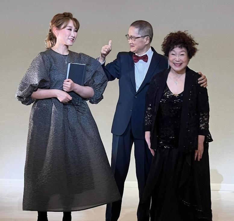王菀之的雙親是業餘音樂家,父親是個男高音,媽咪則是個女高音。