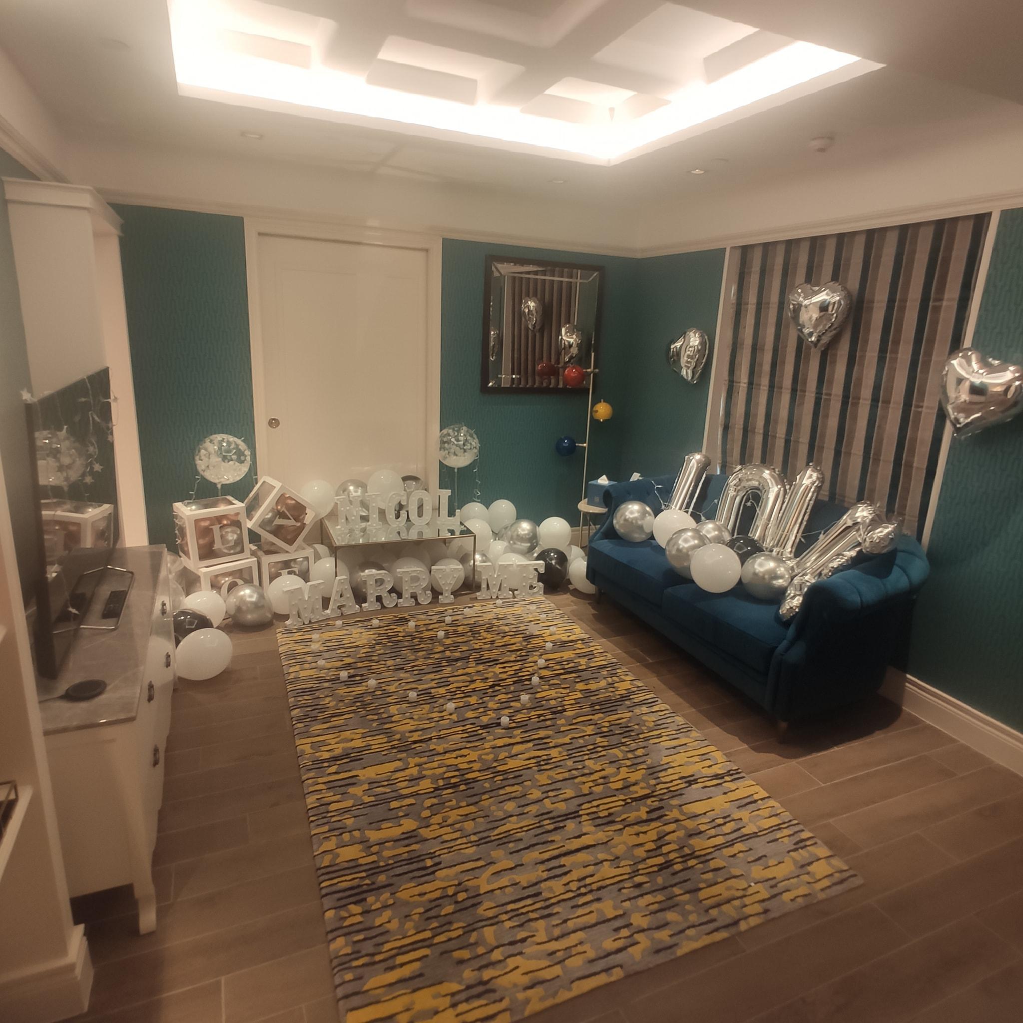 網友原先的求婚佈置。(香港Staycation酒店交流谷)