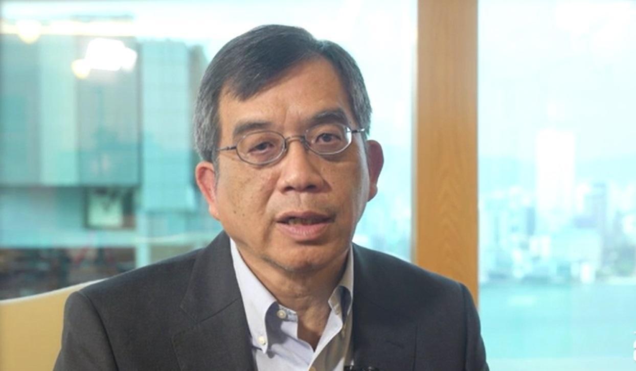 國泰行政總裁鄧健榮表示,隨著政府放寬旅行及檢疫限制,相信香港航空業最壞時間已經過去。(片段截圖)