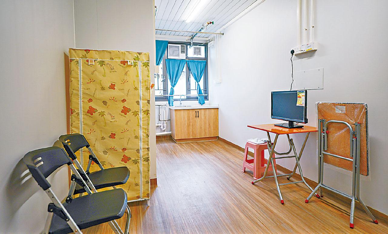 博愛江夏圍村落成入伙 林鄭︰過渡房屋單位數目達標
