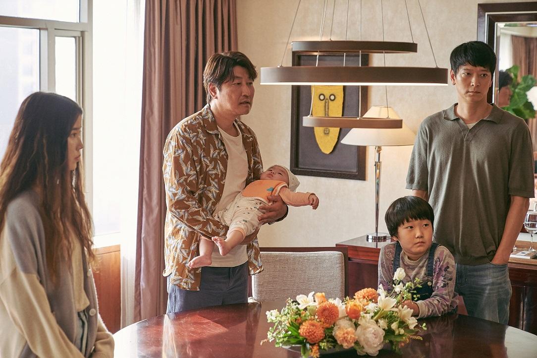宋康昊憑《孩子轉運站》成為首位獲封康城影帝的男演員。