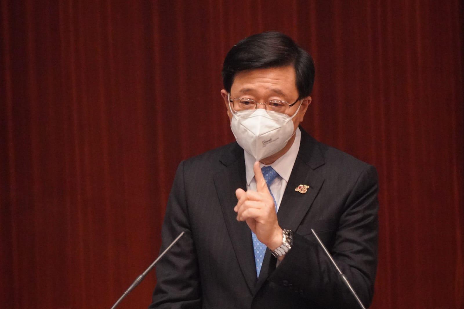 李家超指,會加強在海外宣傳香港成就,要「畫公仔畫出腸」。(李睿哲攝)