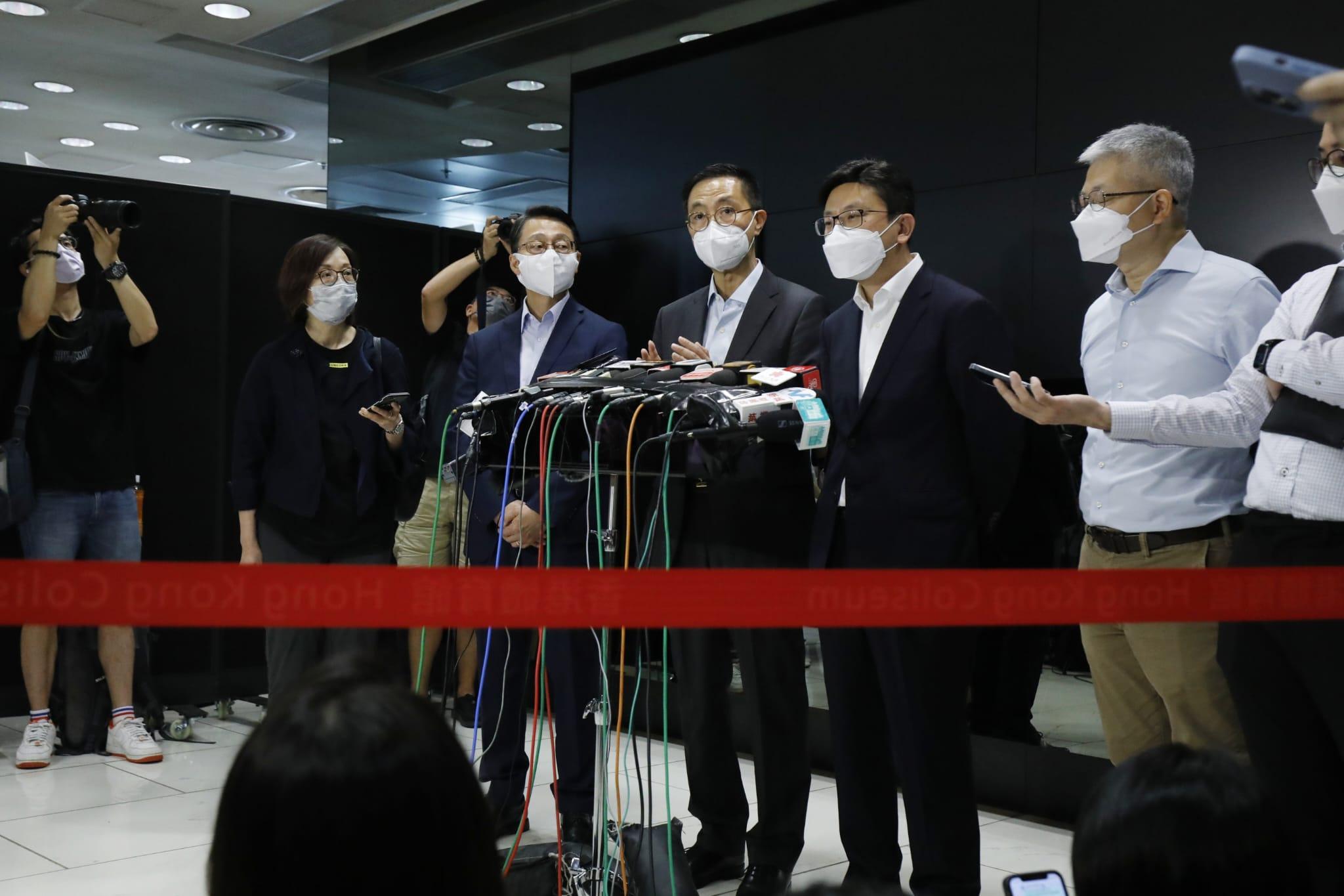 MIRROR演唱會發生意外,楊潤雄等官員中午見傳媒交代政府跟進工作。(林俊源攝)