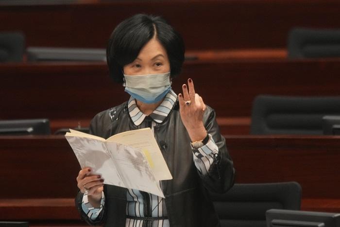 葉劉淑儀指李家超比林鄭月娥更民主和肯聽意見。(資料圖片)