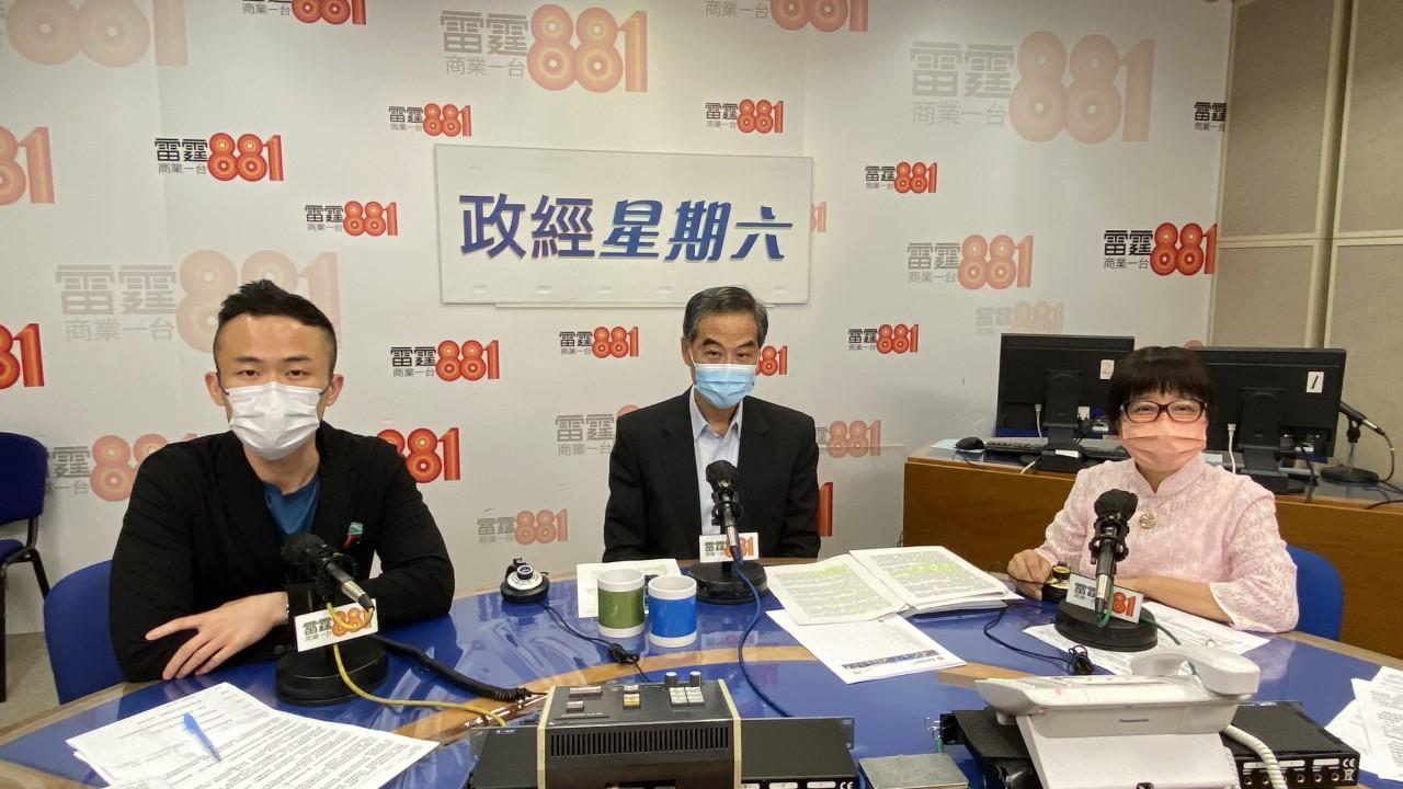 梁振英指習近平赴港反映關愛香港,相信移居港人最終會回流。(商業電台)