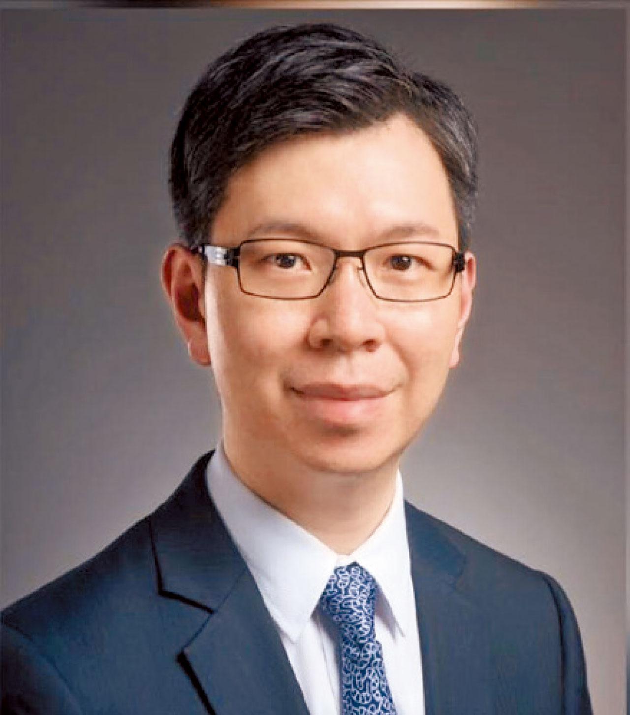 近視突加深是白內障徵狀?