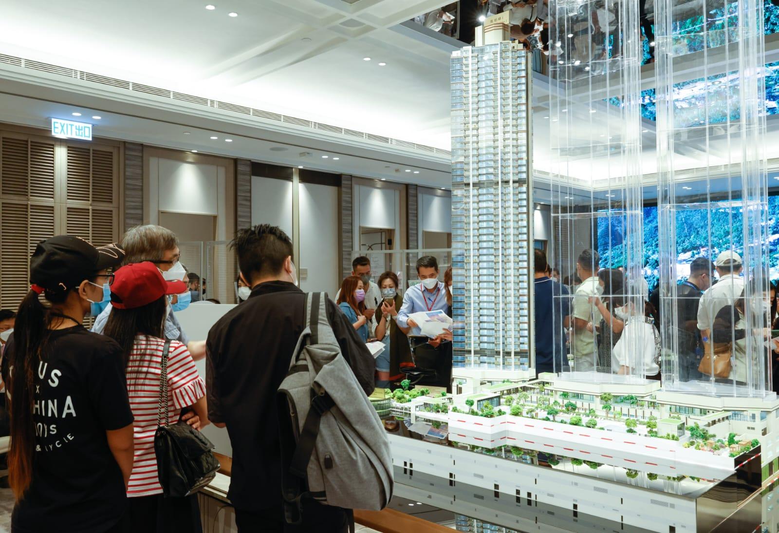 隨著疫情放緩,發展商加快推盤步伐,近月多個大型新盤陸續登場,預料下半年新盤市場競爭繼續熱烈,發展商定價克制。(資料圖片/蘇文傑攝)