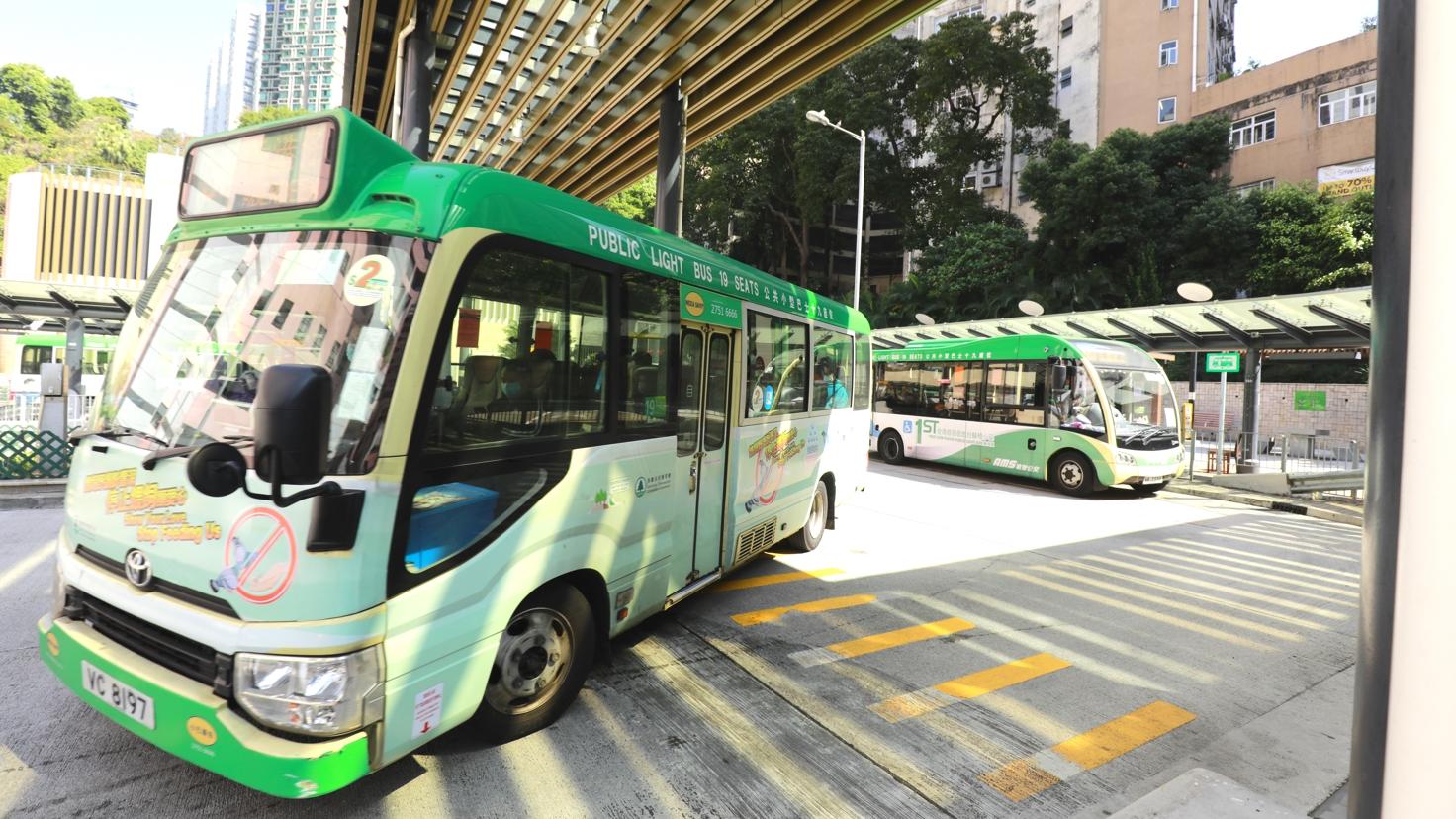 政府研裝安全帶發聲感應器 小巴業界質疑成效