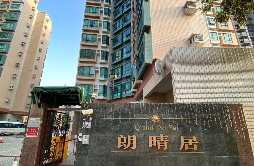 元朗朗晴居新近錄2座低層H室二手成交,實用面積約739方呎,屬三房套間隔,成交價708萬元,較市價低近一成。