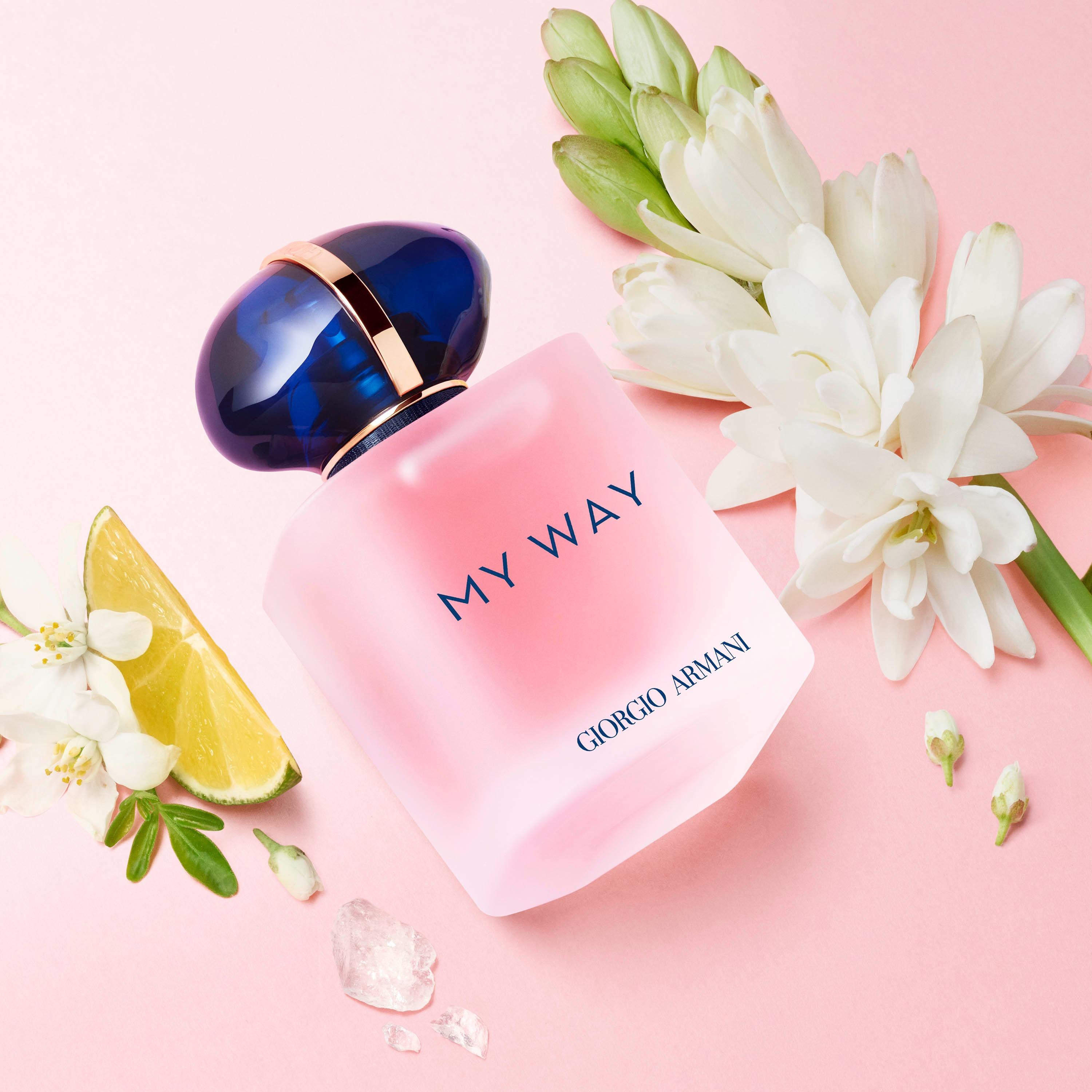 GIORGIO ARMANI 花漾香水 $720/30ml、$960/50ml、$1,395/90ml (補充裝 $1,340/150ml)
