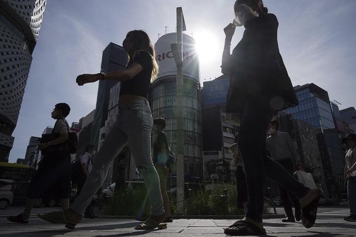 日本的新冠疫情仍然高企。(美聯社)