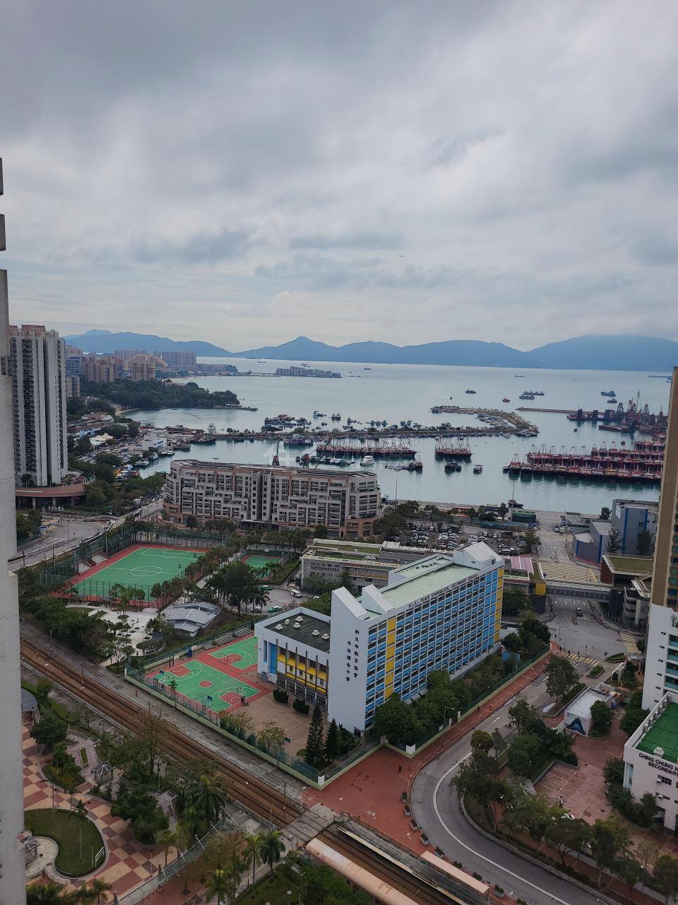 單位大廳和房間均望超開揚海景及市景,景觀吸引。(代理提供相片)