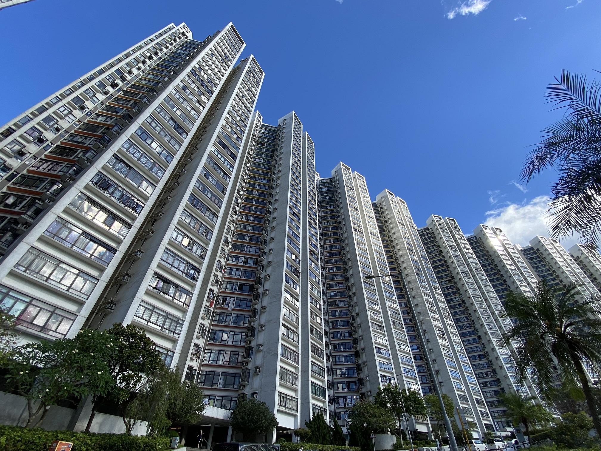 港島指標屋苑康怡花園本月暫錄約4宗成交,包括D座低層兩房單位,累減多達175萬元後,以685萬元易手。