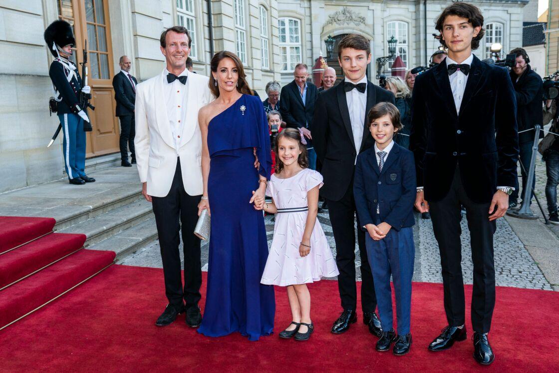 53歲的Prince Joachim曾2次結婚,共育有3子1女,年齡由10歲到23歲,當中包括已投身模特兒界的尼古拉王子(Prince Nikolai)。(網上圖片)