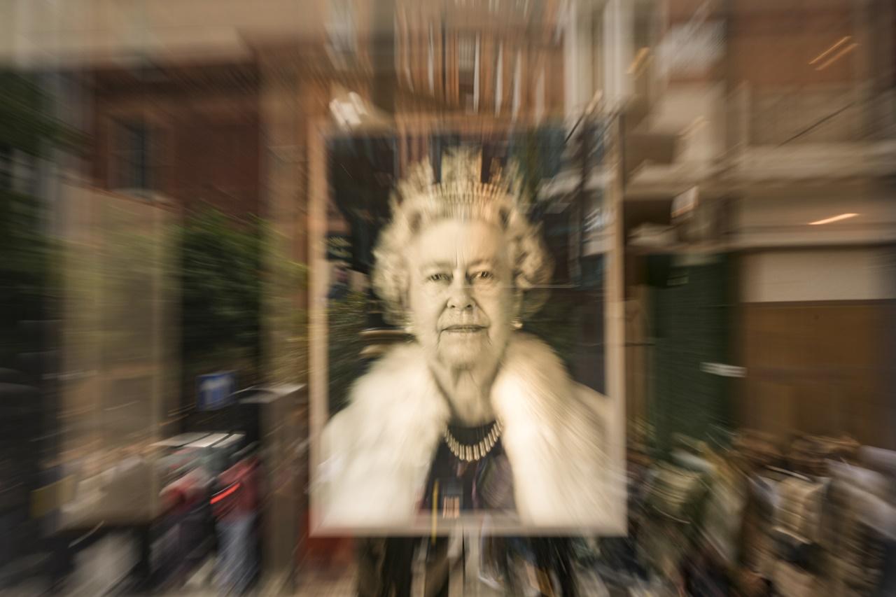 英女王伊利沙伯二世於本月8日在蘇格蘭巴爾莫勒爾堡逝世,終年96歲。(AP)