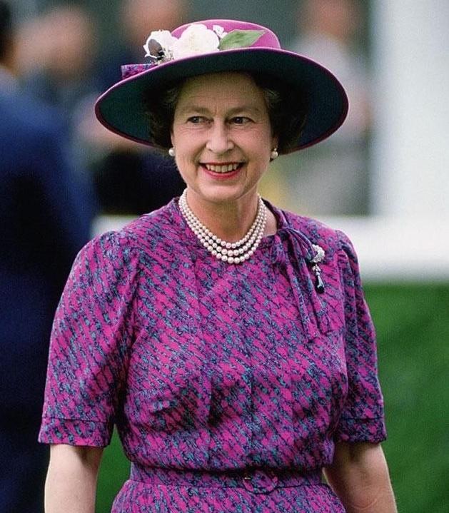 英女王伊利沙伯二世攝於1986年。(網上圖片)