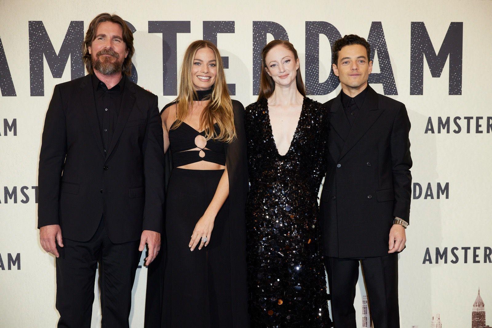 《阿姆斯特丹》剛在倫敦舉行歐洲首映,幾位主演盛裝登場。
