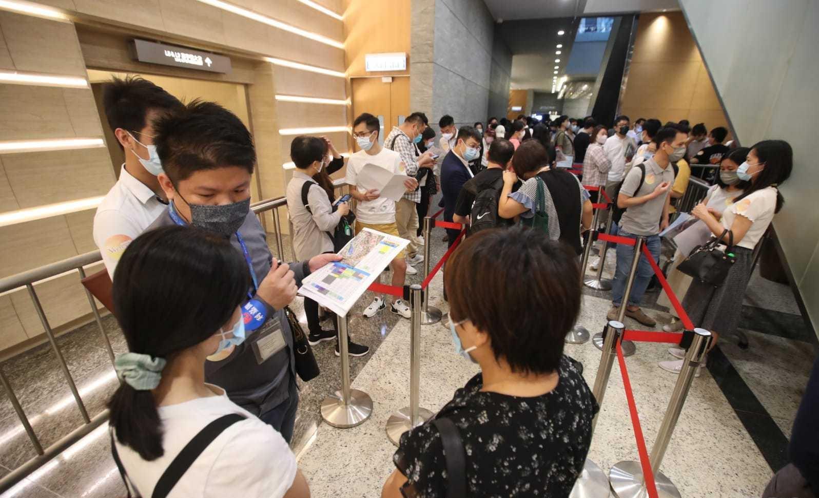 新盤銷情理想,惟大部分以上車盤為主,中原預計9月一手金額將創今年5個月以來新低。(資料圖片)