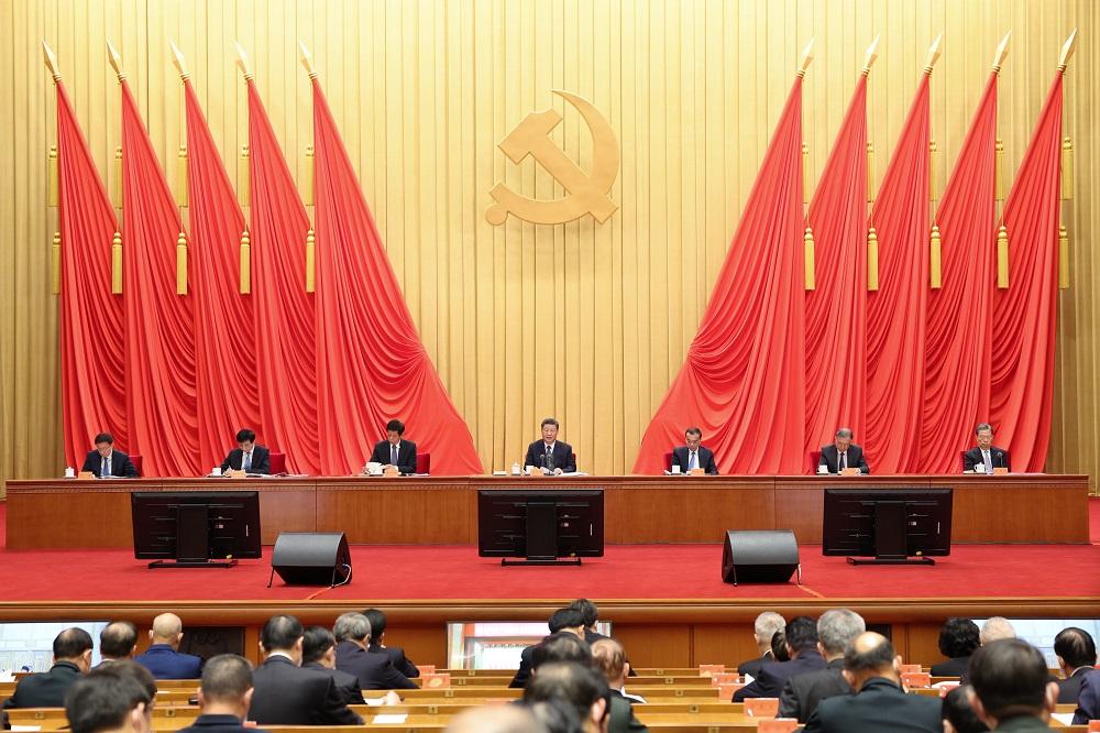 在全面從嚴治黨背景下,中共中央辦公廳修訂發布《推進領導幹部能上能下規定》。(資料圖片)