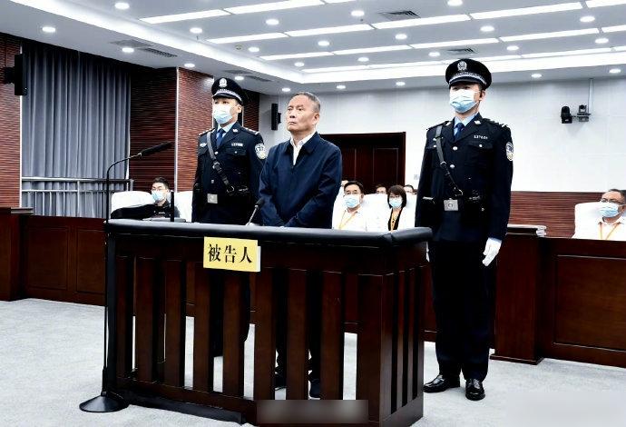 上海前副市長、前公安局長龔道安受賄罪成,被判無期徒刑。(互聯網)