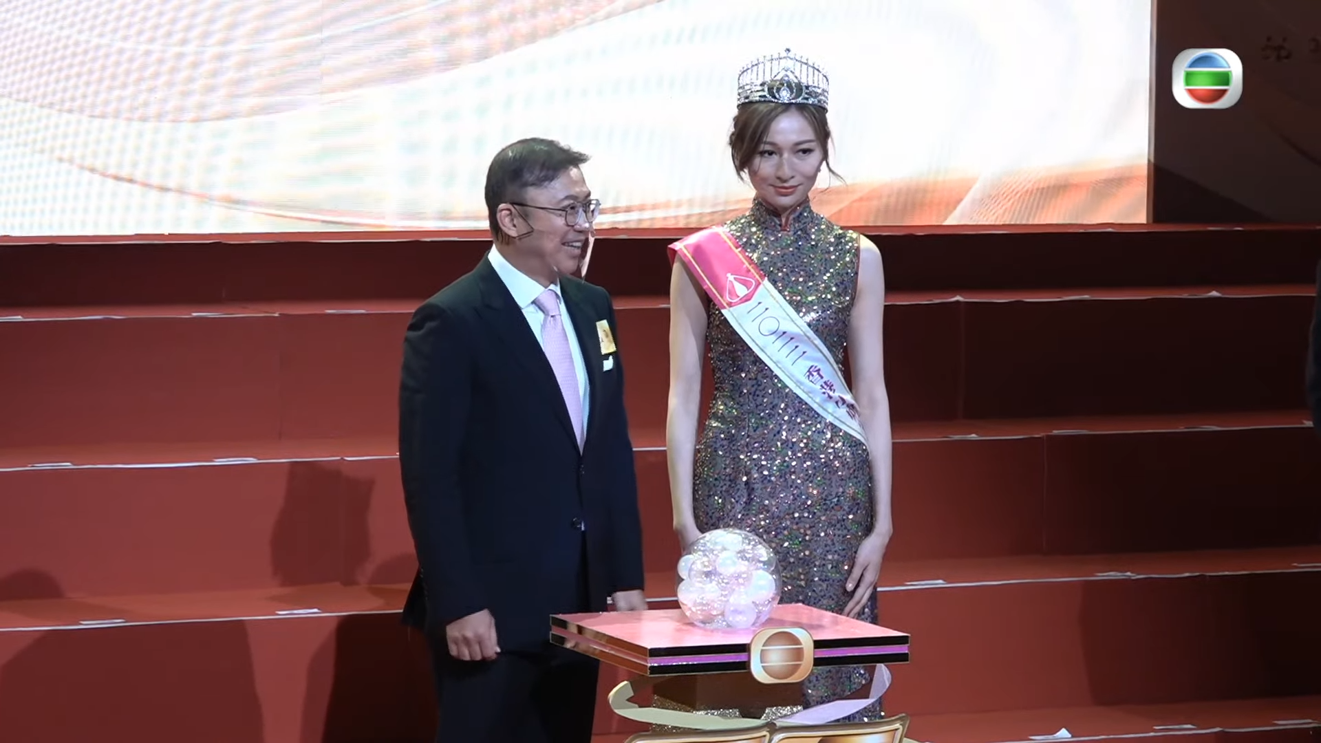 林鈺洧首個工作便是主持台慶55周年亮燈儀式。
