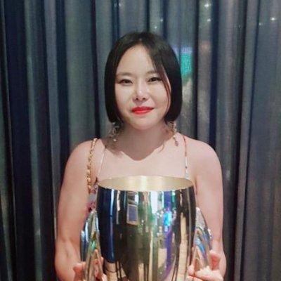 遭騷擾的為南韓的足球金融經紀Catalina Kim。(Twitter圖片)