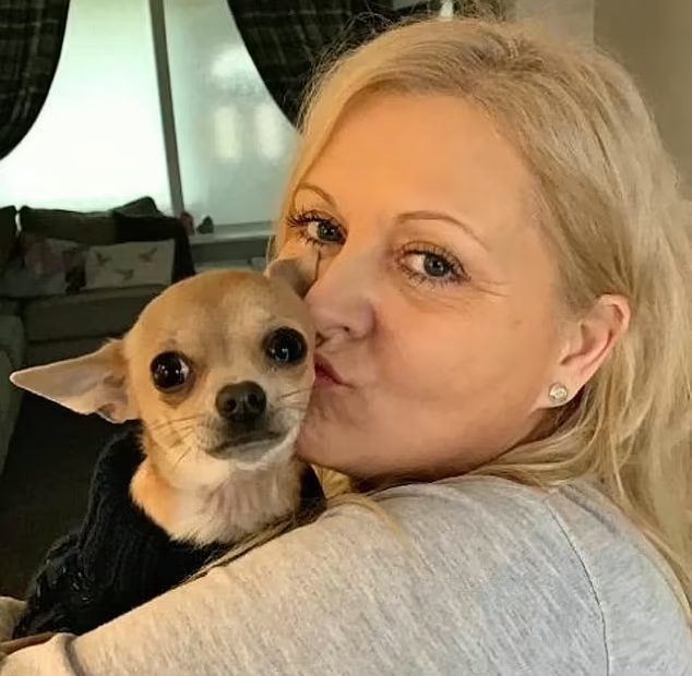 Gommo不怪責愛犬,稱下次會留意睡姿。(互聯網)