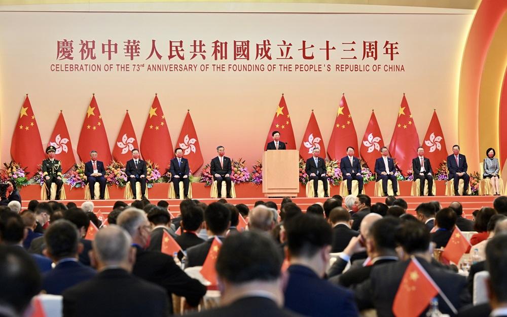 特首李家超主持國慶酒會。(政府新聞處圖)