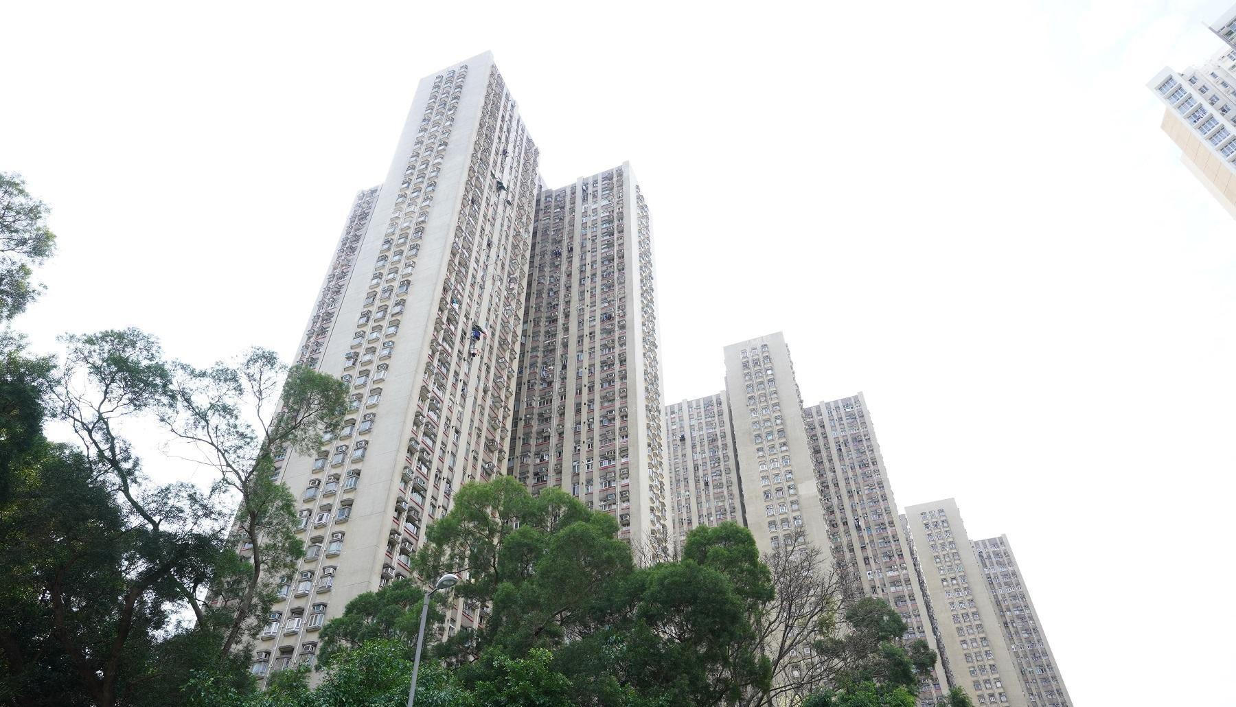 上水彩蒲苑10月份錄約2宗成交,其中一宗為中層兩房單位,以自由市場價415萬元獲用家承接,呎價9,475元。