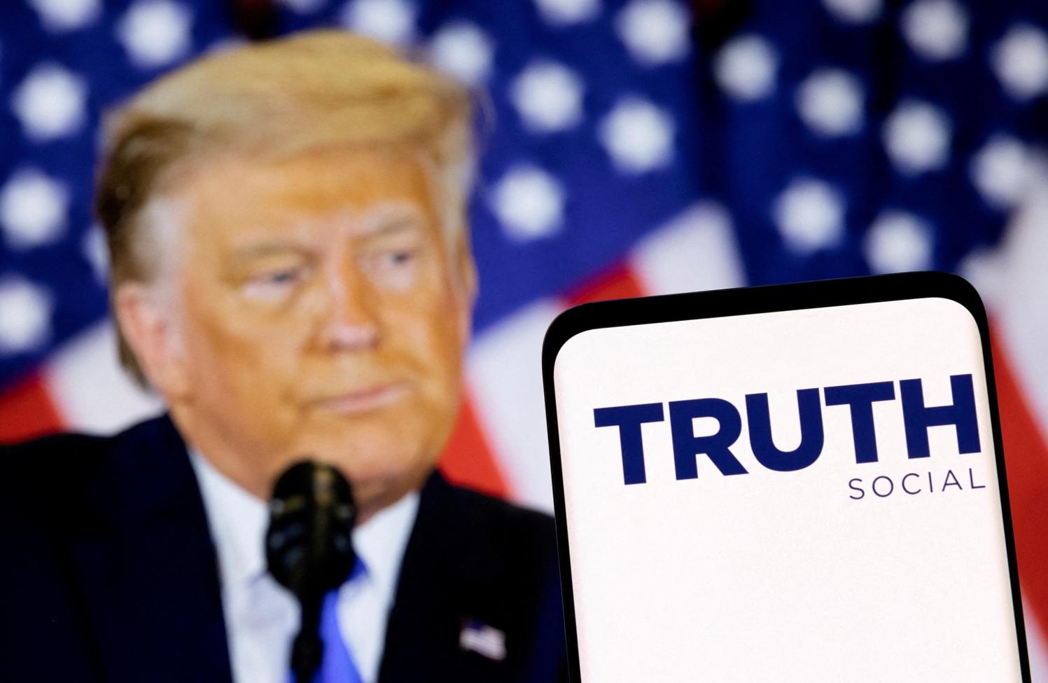 特朗普表示會留在自創的社交平台「Truth Social」。(路透社)