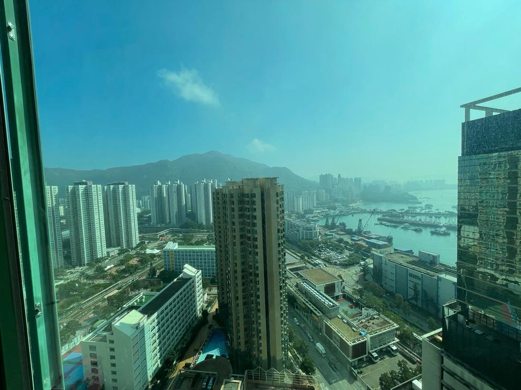 單位以市景和海景為主,同時遠眺山景。