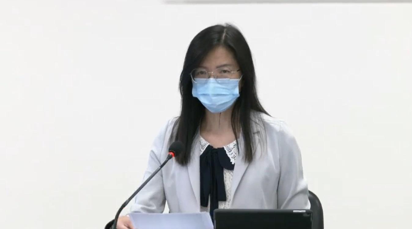 澳門衛生局傳染病防控處處長梁亦好宣布,在周五及周六進行第二輪全民檢測。(澳門疫情應變協調中心fb影片截圖)