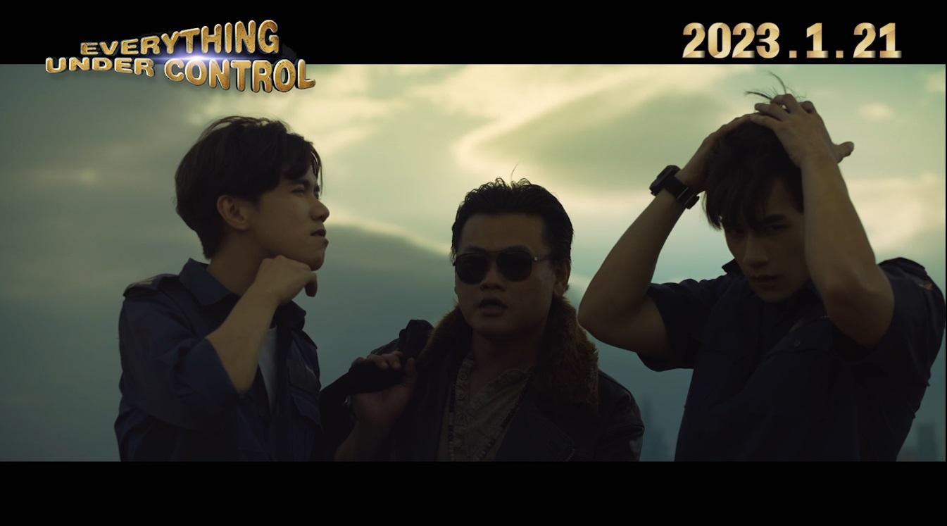 超神經械劫案下｜公開英文亂噏版預告 揚言殺入荷里活道 | am730