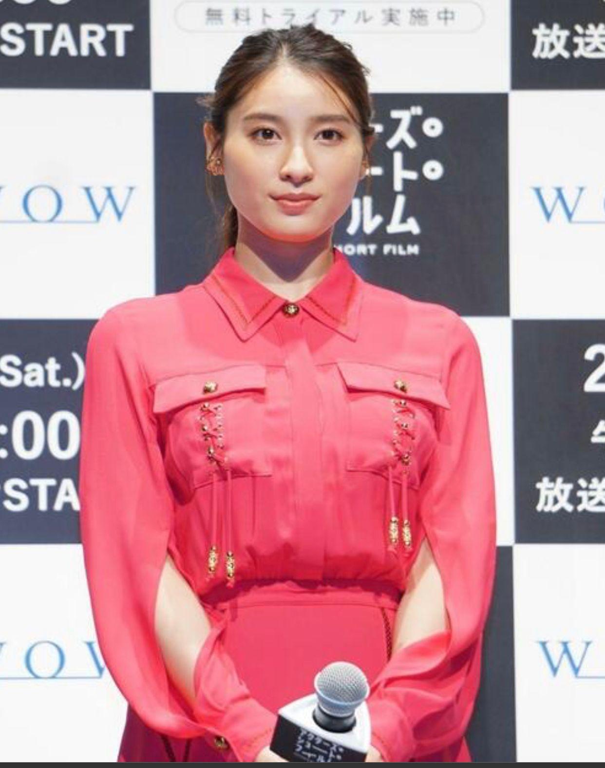 土屋太鳳宣布奉子成婚後首次露面摸肚現身未見孕味 Am730 土屋太鳳宣布奉子成婚後首次露面摸肚現身未見孕味 Am730