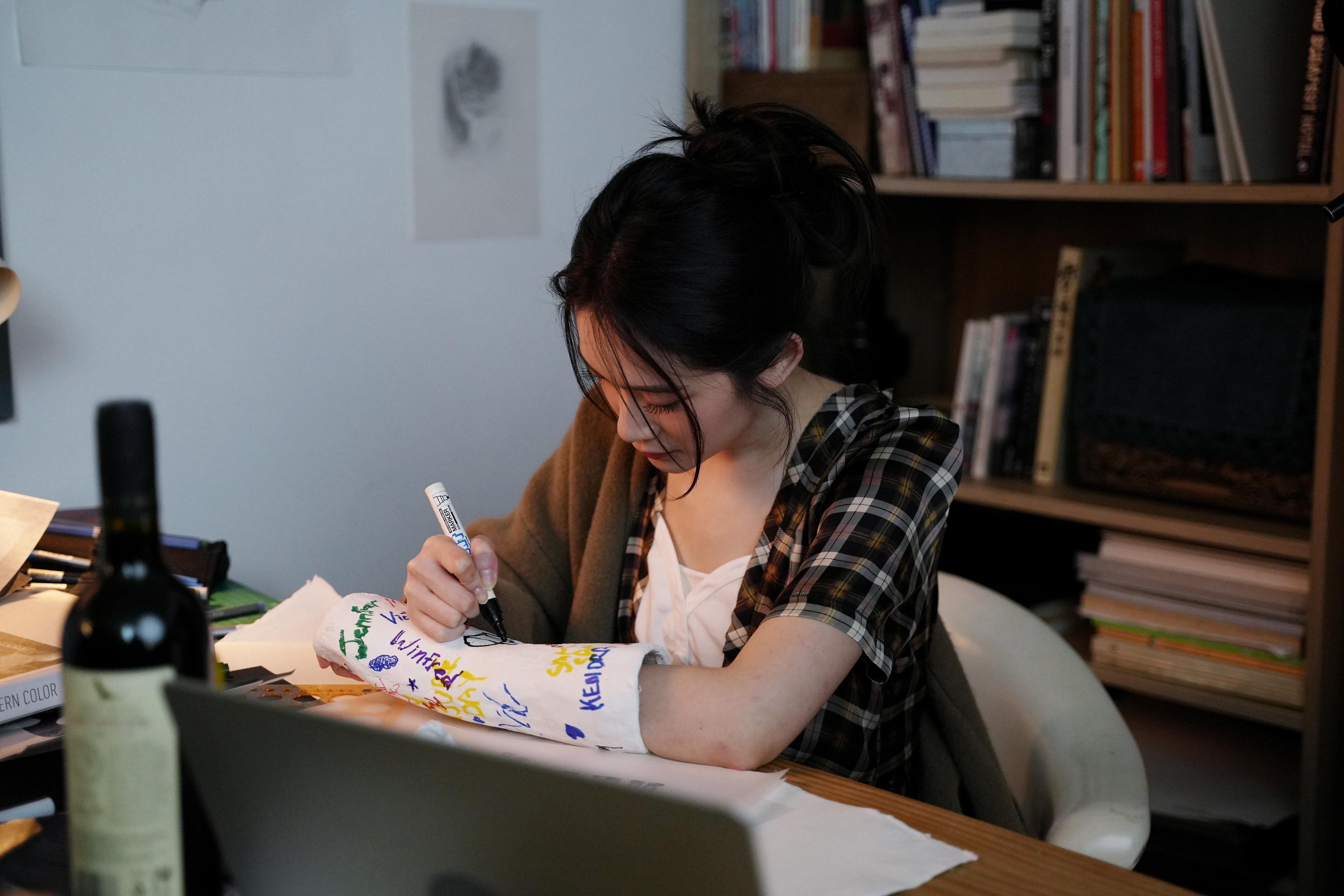 Cloud雲浩影跳出舒適圈 《自發性神經反應》挑戰新曲風 | am730