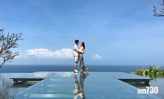 不如順道舉行婚禮吧,難得如此齊人。
