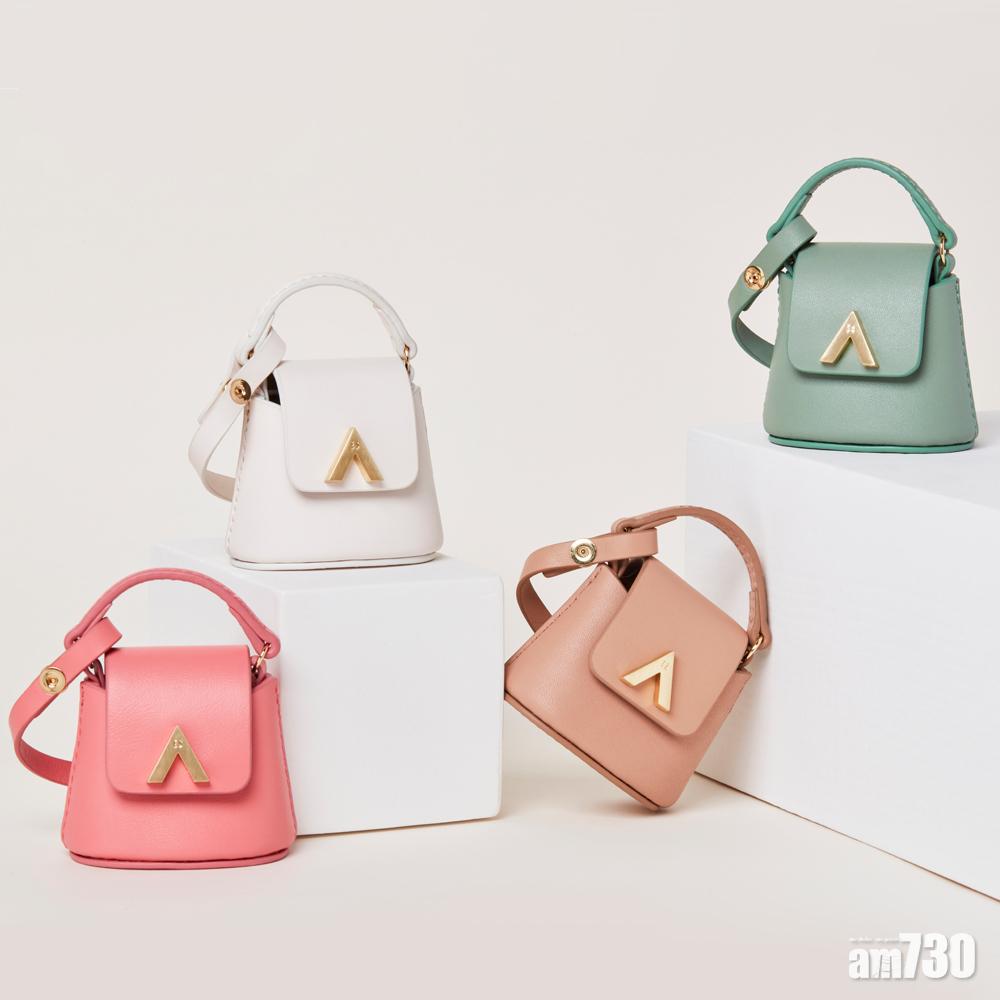 小巧的MICRO BELL BAG嬌小可人。$580