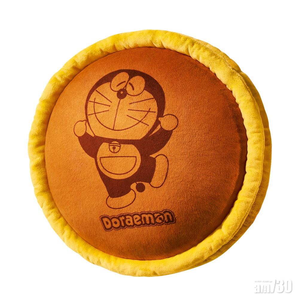 多啦A夢最愛的點心「療癒銅鑼燒抱枕」