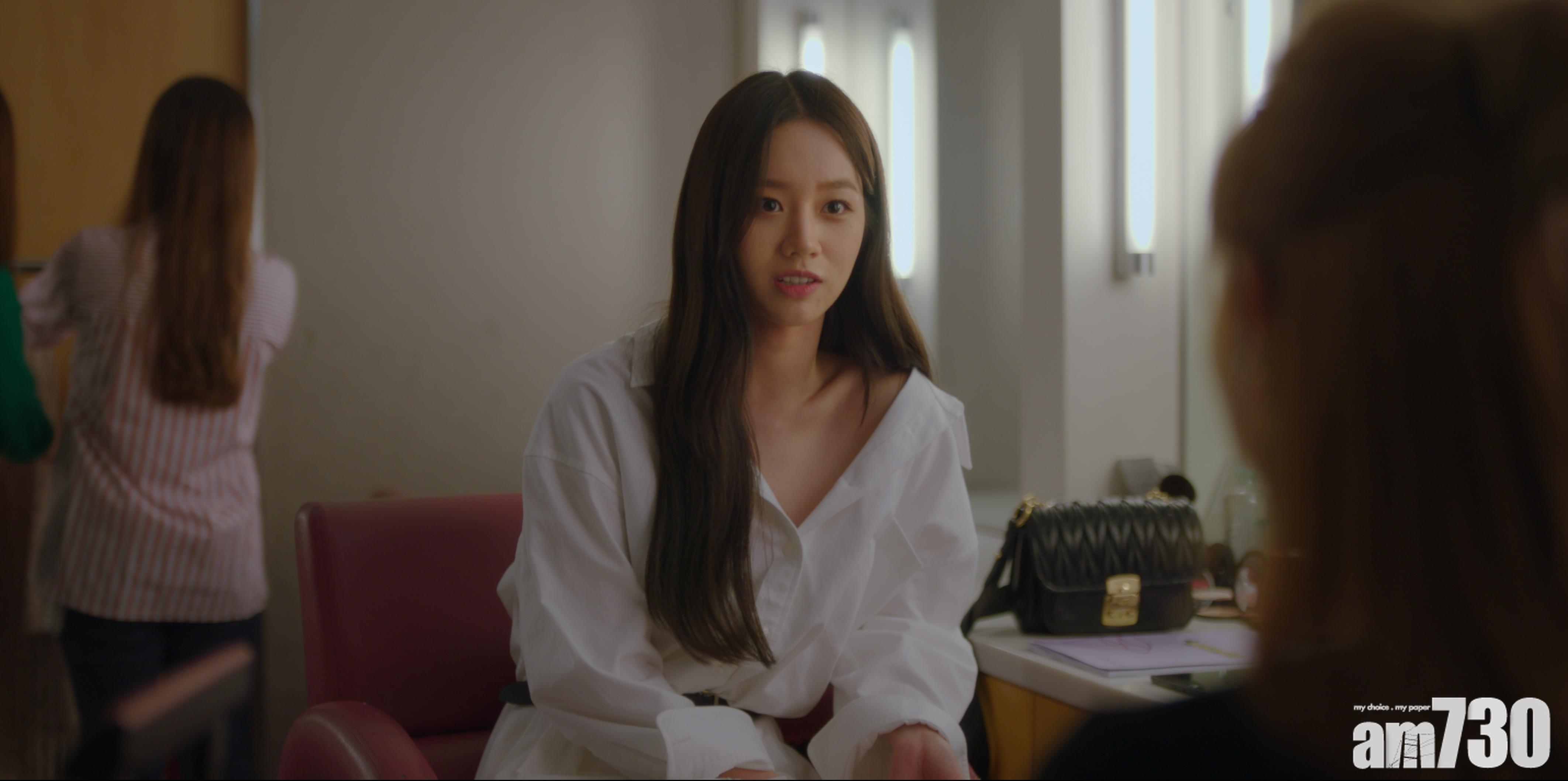 惠利在《青春紀錄》客串演大明星。(Netflix劇照)