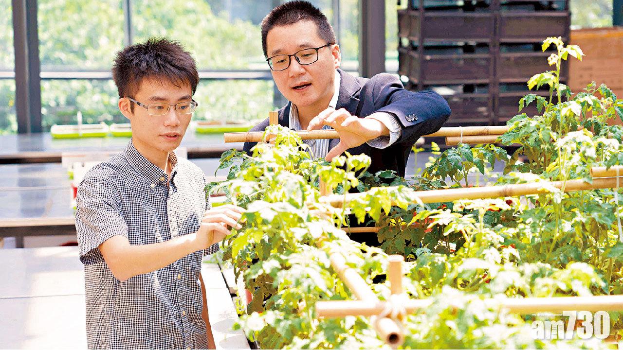 張浩(右)與許信揚。(張逸羲攝)